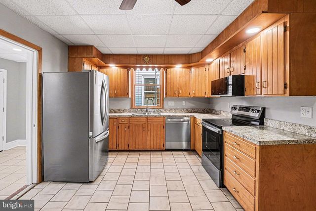 138 S 5TH AVE, Lebanon, PA 17042