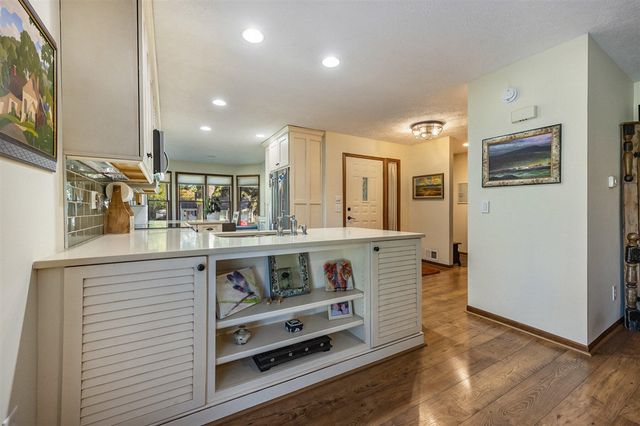 541 Mason Street, Saugatuck, MI 49453