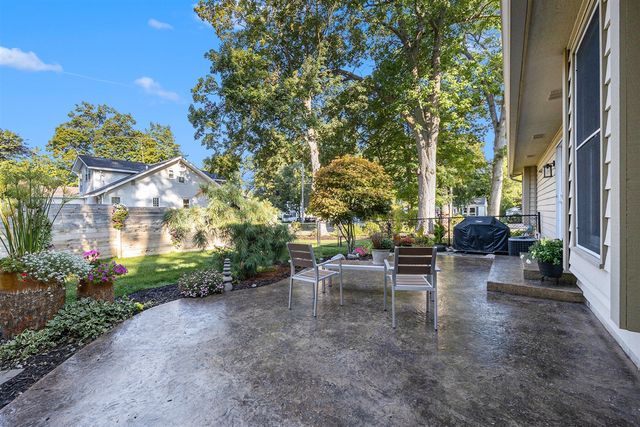 541 Mason Street, Saugatuck, MI 49453