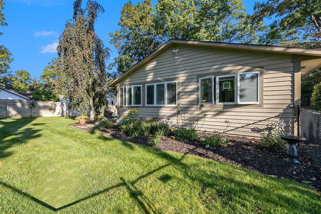 541 Mason Street, Saugatuck, MI 49453