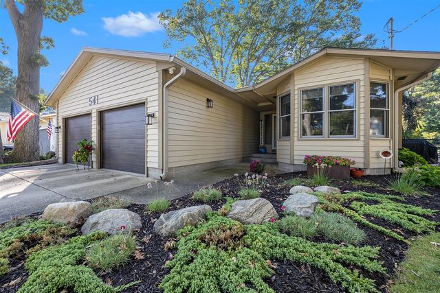 541 Mason Street, Saugatuck, MI 49453