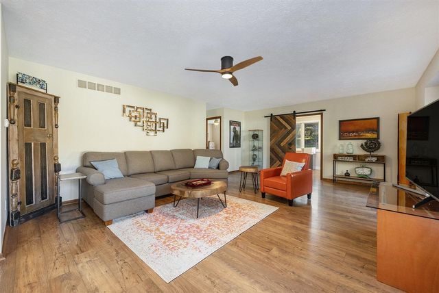 541 Mason Street, Saugatuck, MI 49453