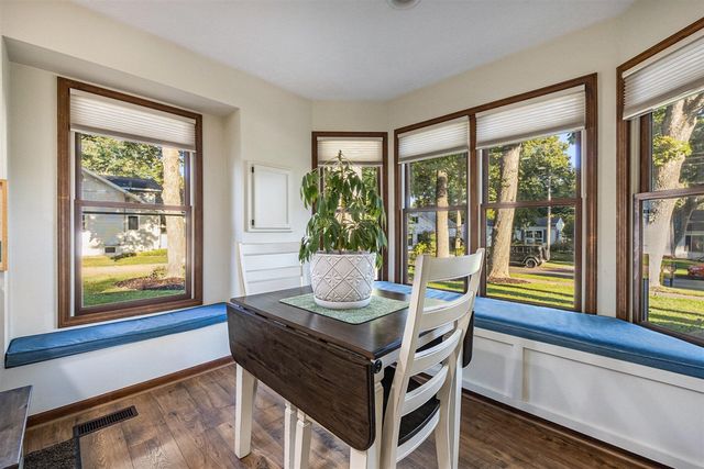 541 Mason Street, Saugatuck, MI 49453
