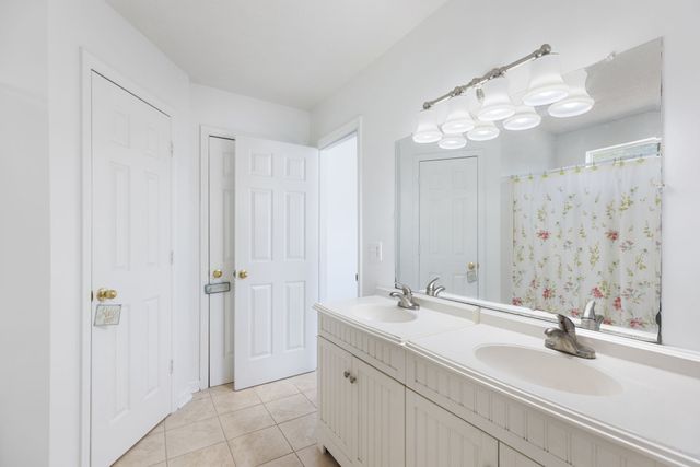 408 Amberton Ct, Antioch, TN 37013