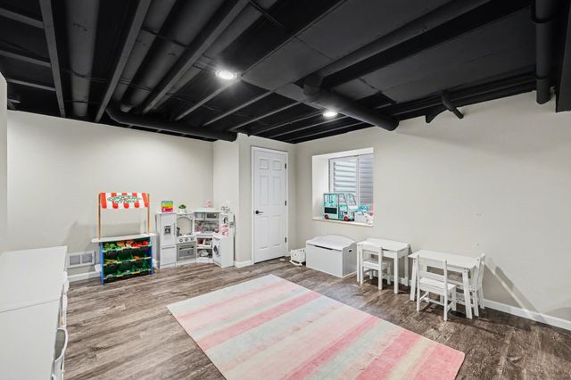 48736 Carnegie Way, Macomb Twp, MI 48042