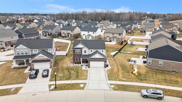 48736 Carnegie Way, Macomb Twp, MI 48042