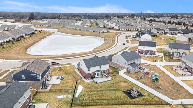 48736 Carnegie Way, Macomb Twp, MI 48042