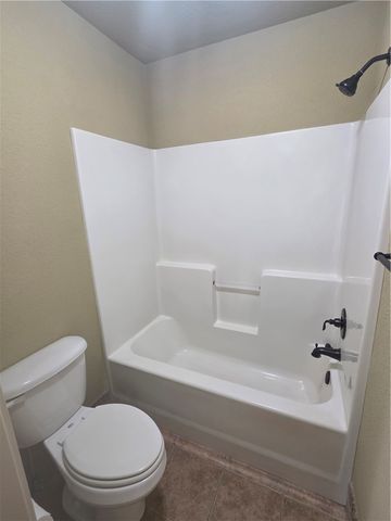 2410 S 11th Place, Rogers, AR 72758