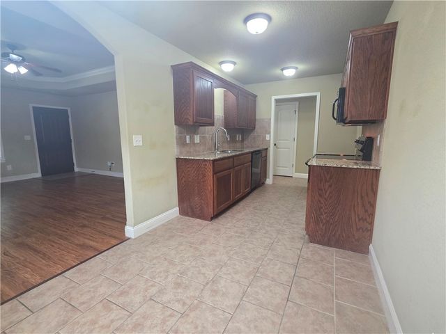2410 S 11th Place, Rogers, AR 72758