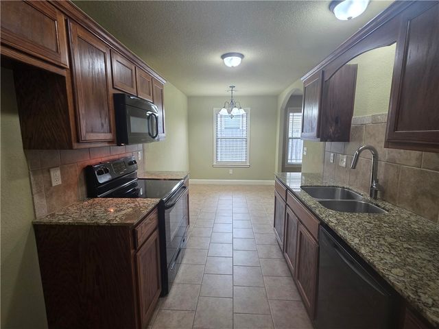2410 S 11th Place, Rogers, AR 72758