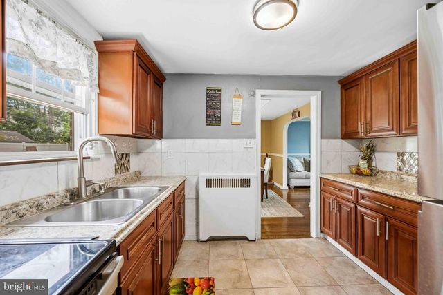 2016 MORELAND RD, Abington, PA 19001