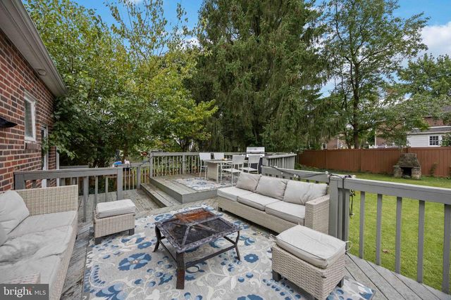 2016 MORELAND RD, Abington, PA 19001