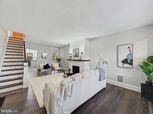 596 N PLUM ST, Lancaster, PA 17602