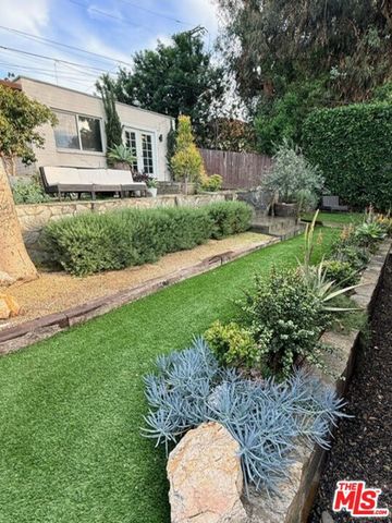 1274 West Boulevard, Los Angeles, CA 90019