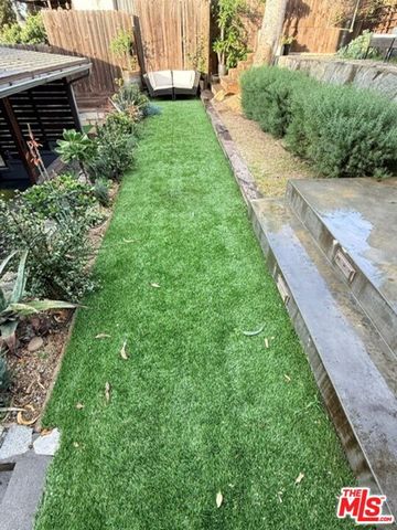 1274 West Boulevard, Los Angeles, CA 90019