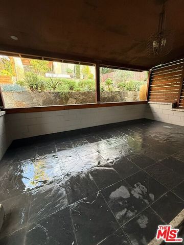 1274 West Boulevard, Los Angeles, CA 90019