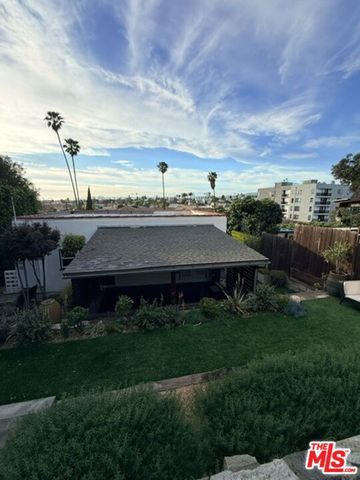 1274 West Boulevard, Los Angeles, CA 90019