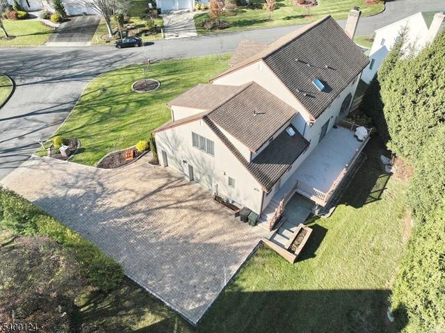 602 Mill Run, Paramus Boro, NJ 07652