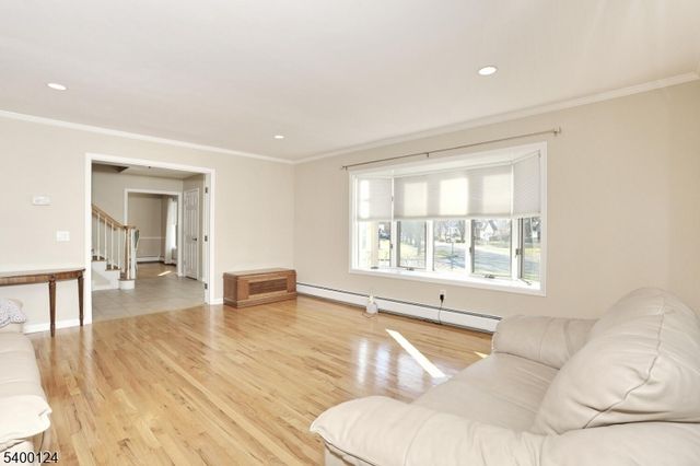 602 Mill Run, Paramus Boro, NJ 07652