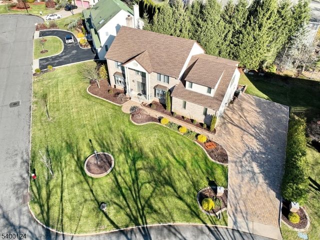 602 Mill Run, Paramus Boro, NJ 07652