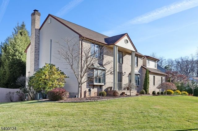 602 Mill Run, Paramus Boro, NJ 07652