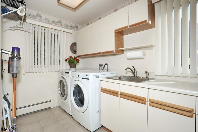 602 Mill Run, Paramus Boro, NJ 07652