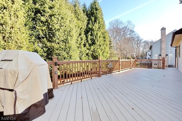 602 Mill Run, Paramus Boro, NJ 07652