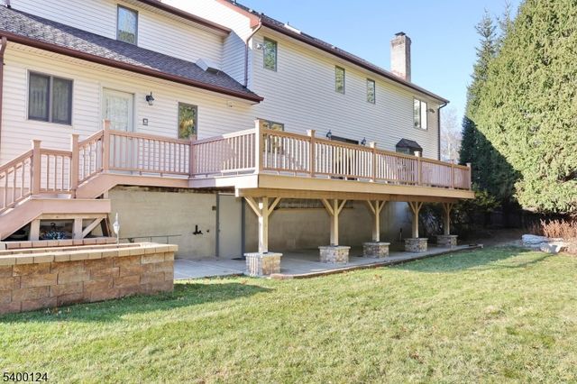 602 Mill Run, Paramus Boro, NJ 07652