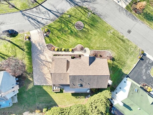 602 Mill Run, Paramus Boro, NJ 07652