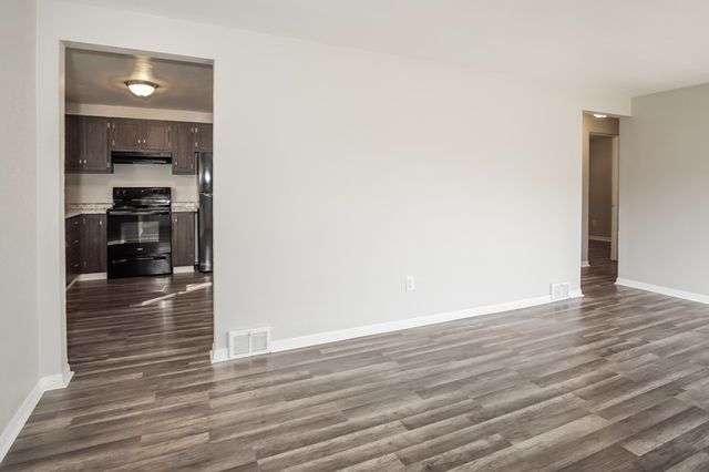 3530 Pinewood Dr, West Homestead, PA 15120