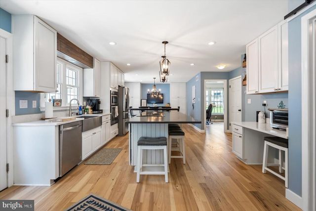 7200 CARACARA CT, Sykesville, MD 21784