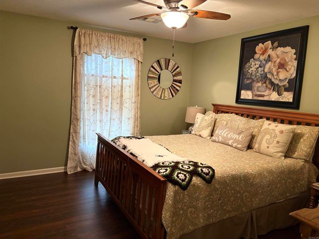 104 E Courtney Cove, Searcy, AR 72143