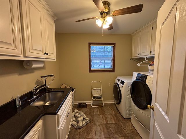 104 E Courtney Cove, Searcy, AR 72143