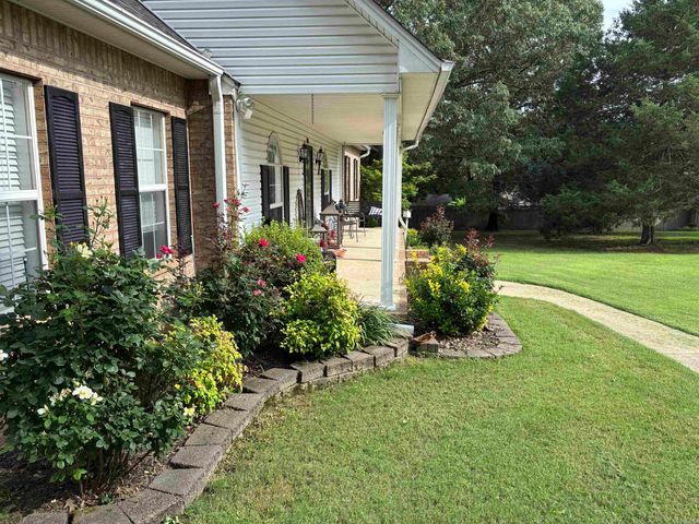 104 E Courtney Cove, Searcy, AR 72143