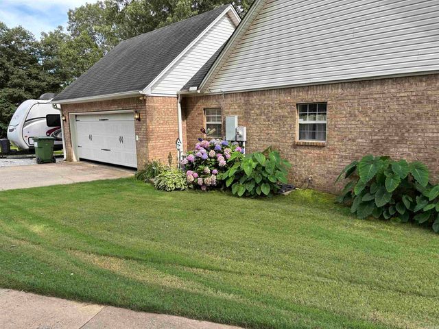 104 E Courtney Cove, Searcy, AR 72143