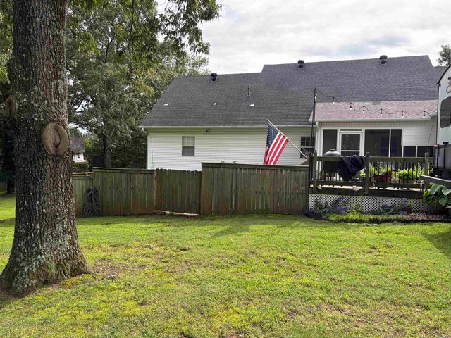 104 E Courtney Cove, Searcy, AR 72143