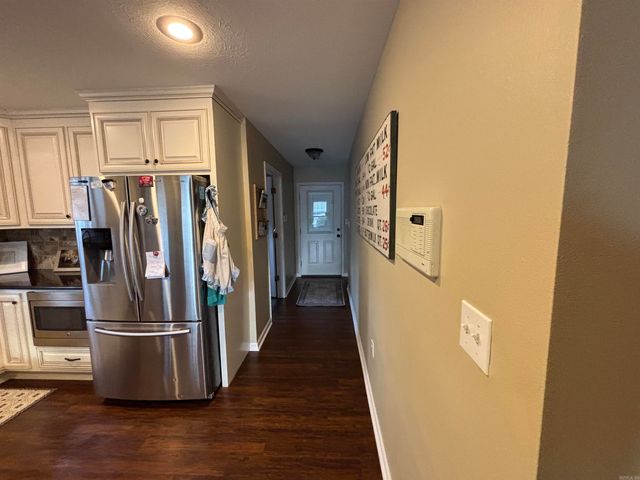 104 E Courtney Cove, Searcy, AR 72143