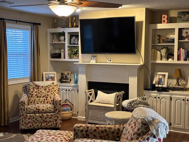 104 E Courtney Cove, Searcy, AR 72143