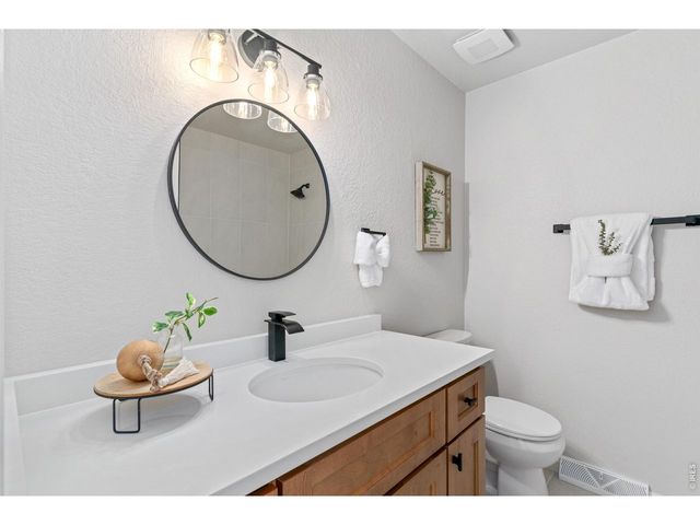 1115 Jennifer Dr, Loveland, CO 80537