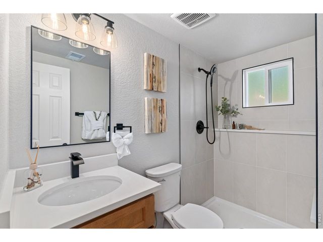 1115 Jennifer Dr, Loveland, CO 80537