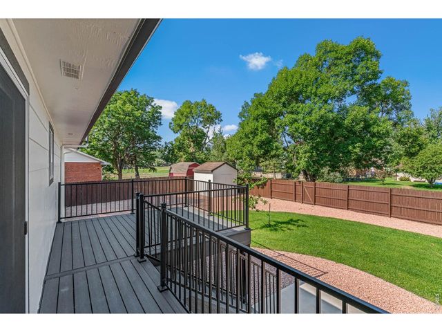 1115 Jennifer Dr, Loveland, CO 80537