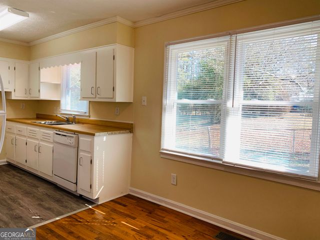 24 Camellia Drive, Newnan, GA 30263