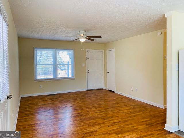 24 Camellia Drive, Newnan, GA 30263