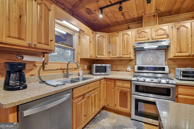 1175 Lickskillet Circle, Epworth, GA 30541