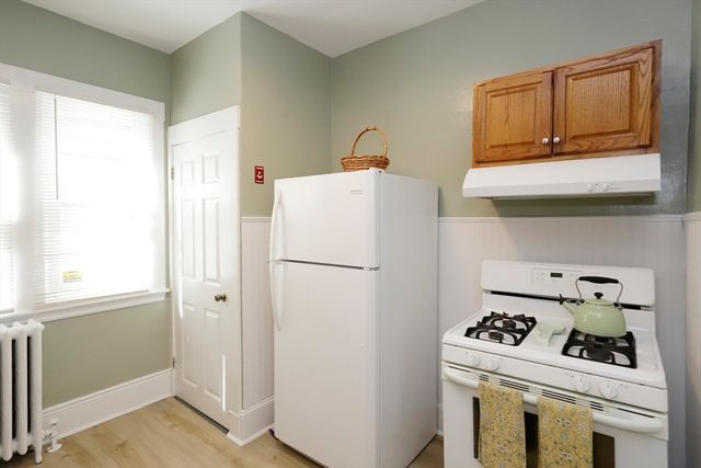 460 Chancery St, New Bedford, MA 02740
