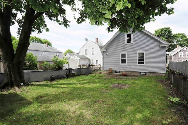 460 Chancery St, New Bedford, MA 02740