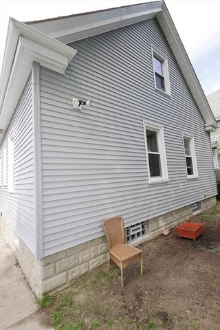 460 Chancery St, New Bedford, MA 02740