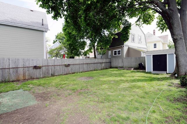 460 Chancery St, New Bedford, MA 02740