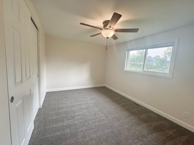 317 Hadleigh Road, Bolingbrook, IL 60440