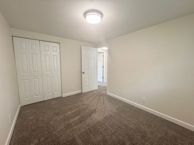 317 Hadleigh Road, Bolingbrook, IL 60440